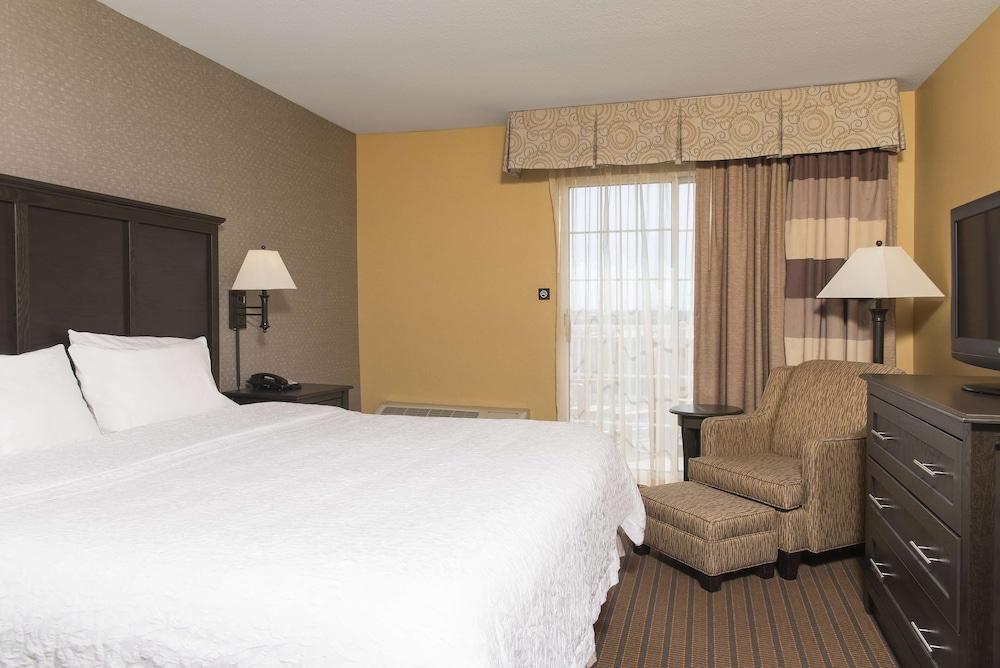Hampton Inn Holland Buitenkant foto