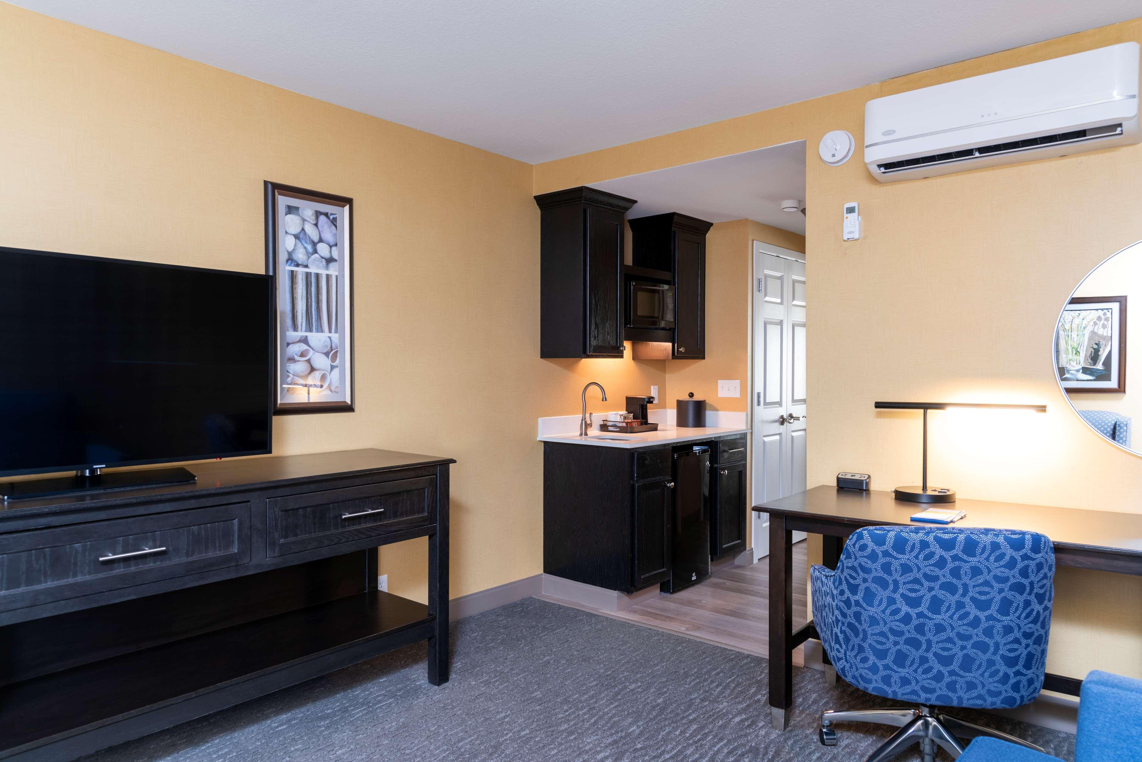 Hampton Inn Holland Buitenkant foto