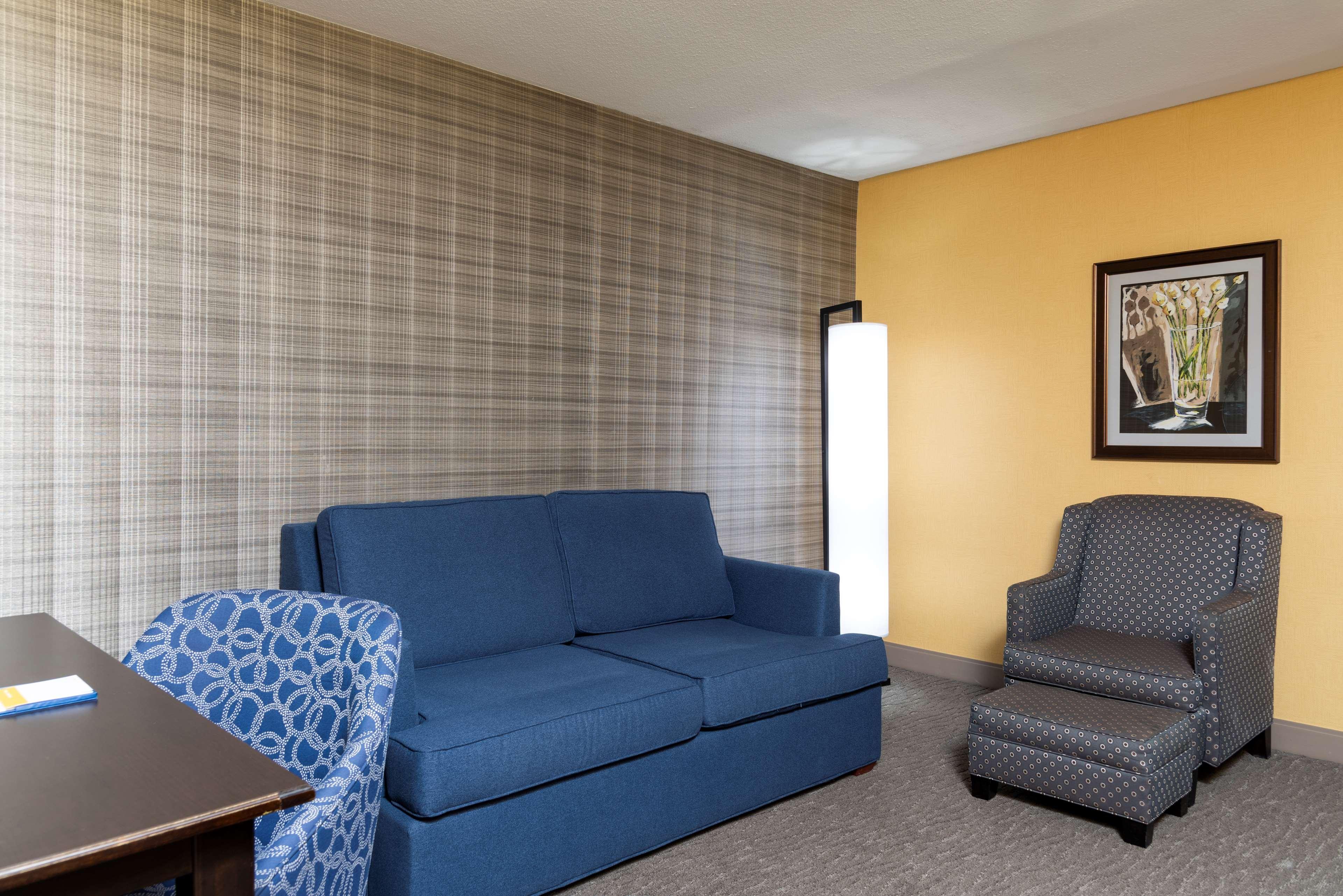 Hampton Inn Holland Buitenkant foto