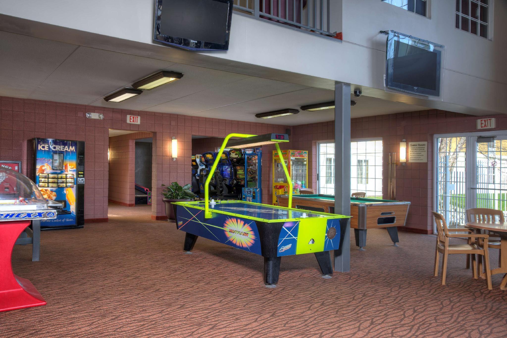 Hampton Inn Holland Buitenkant foto