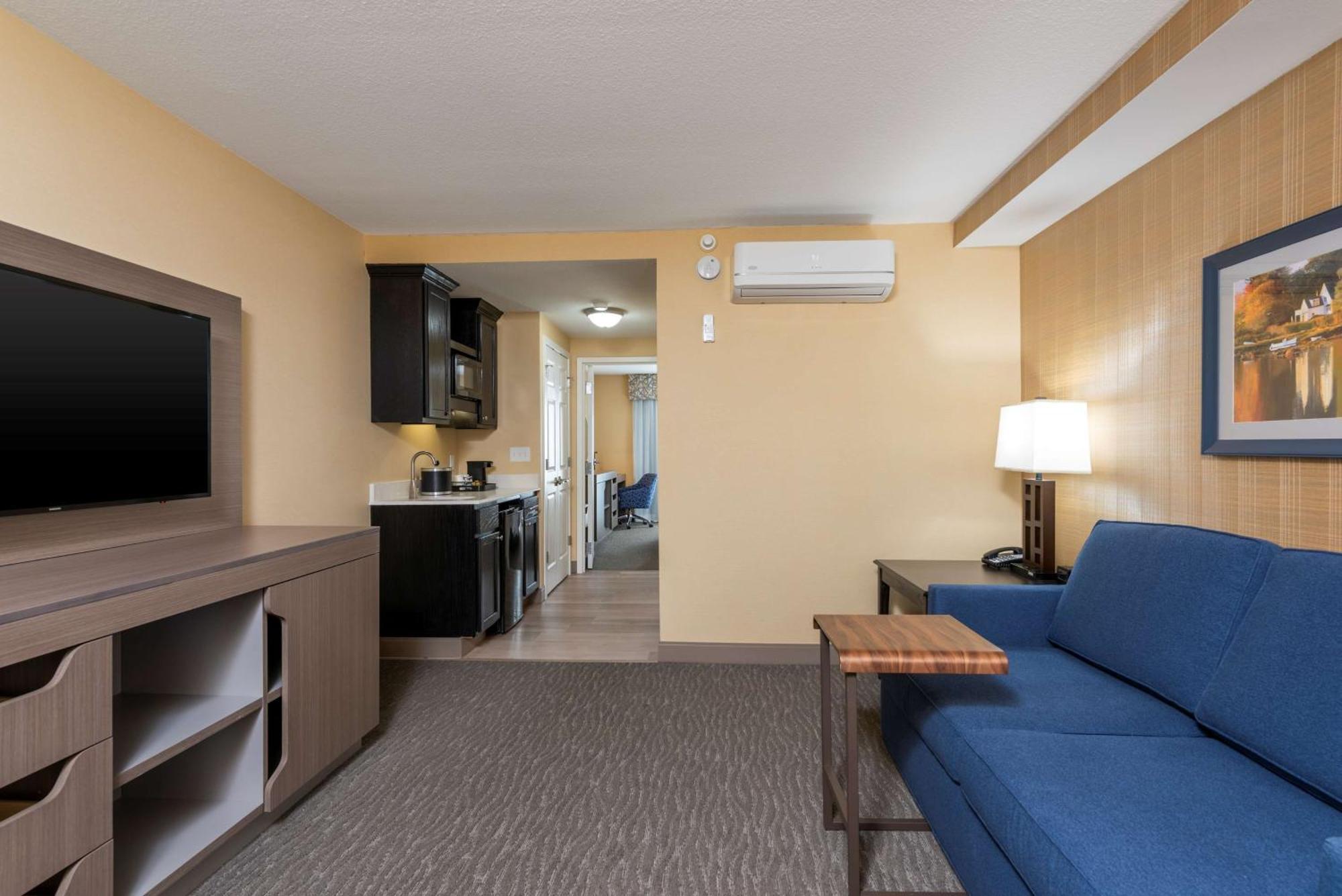 Hampton Inn Holland Buitenkant foto