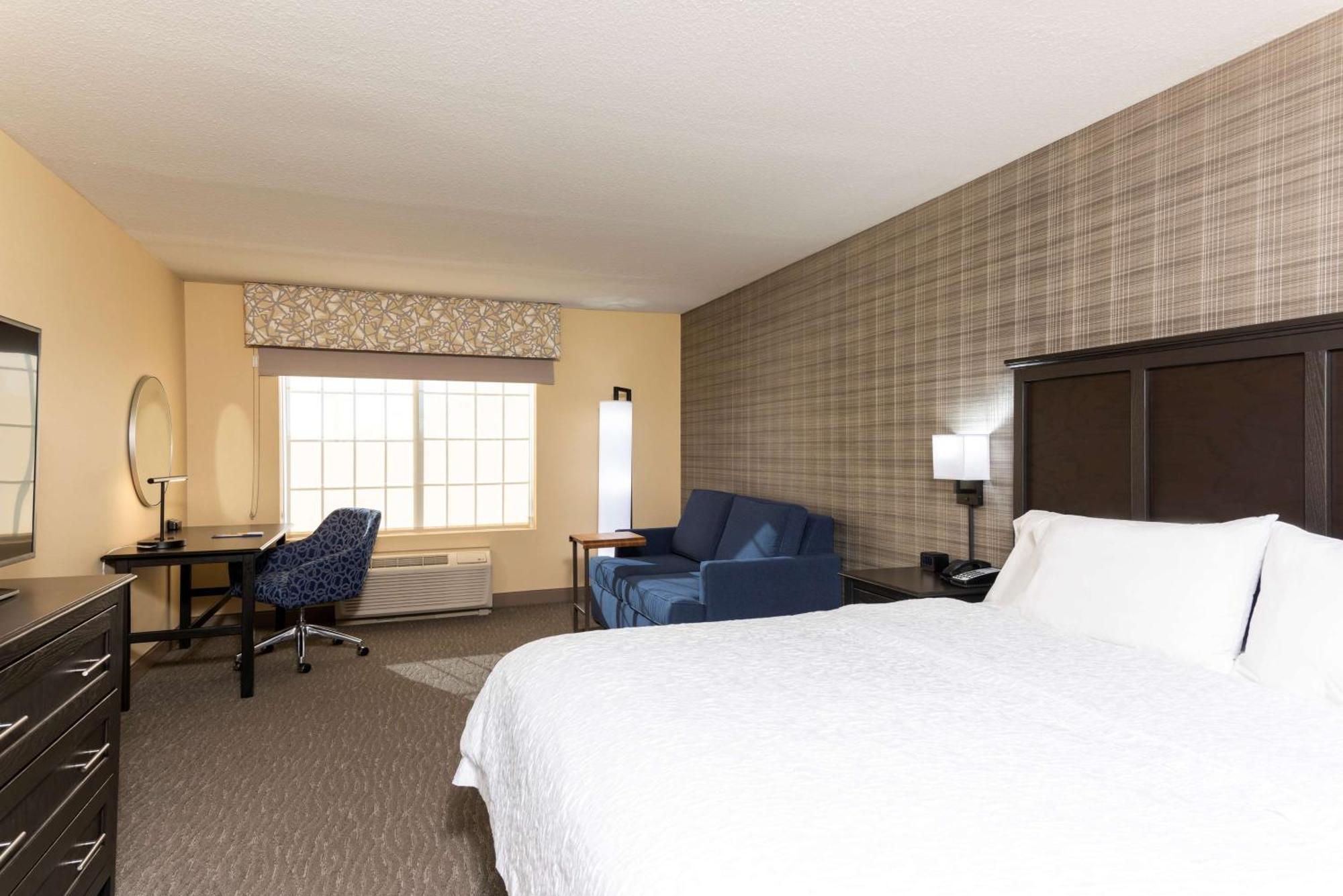 Hampton Inn Holland Buitenkant foto