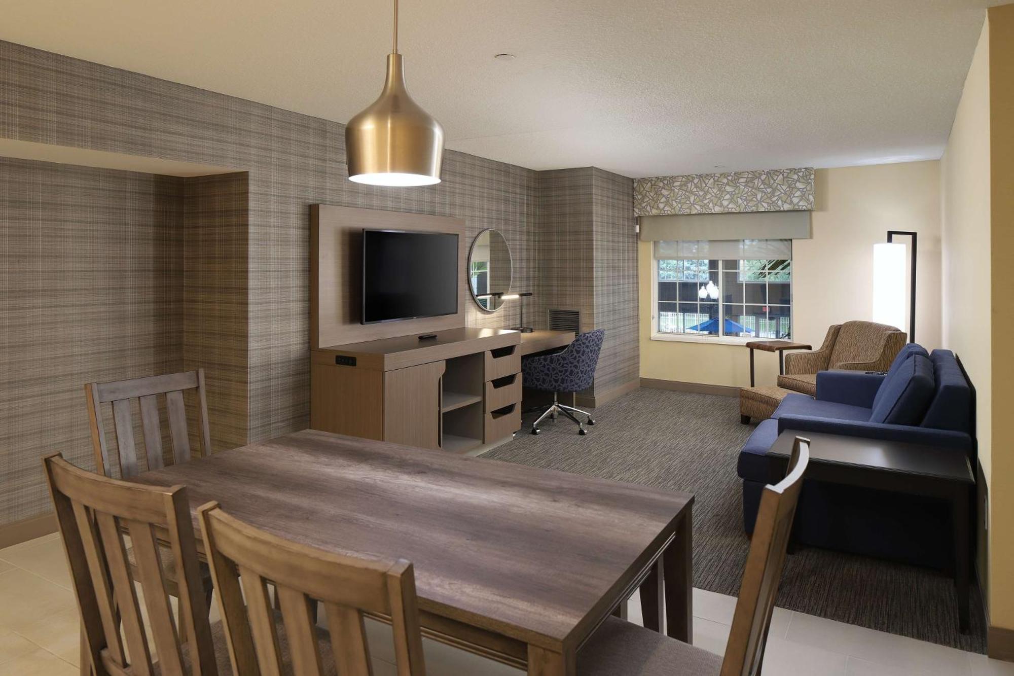 Hampton Inn Holland Buitenkant foto