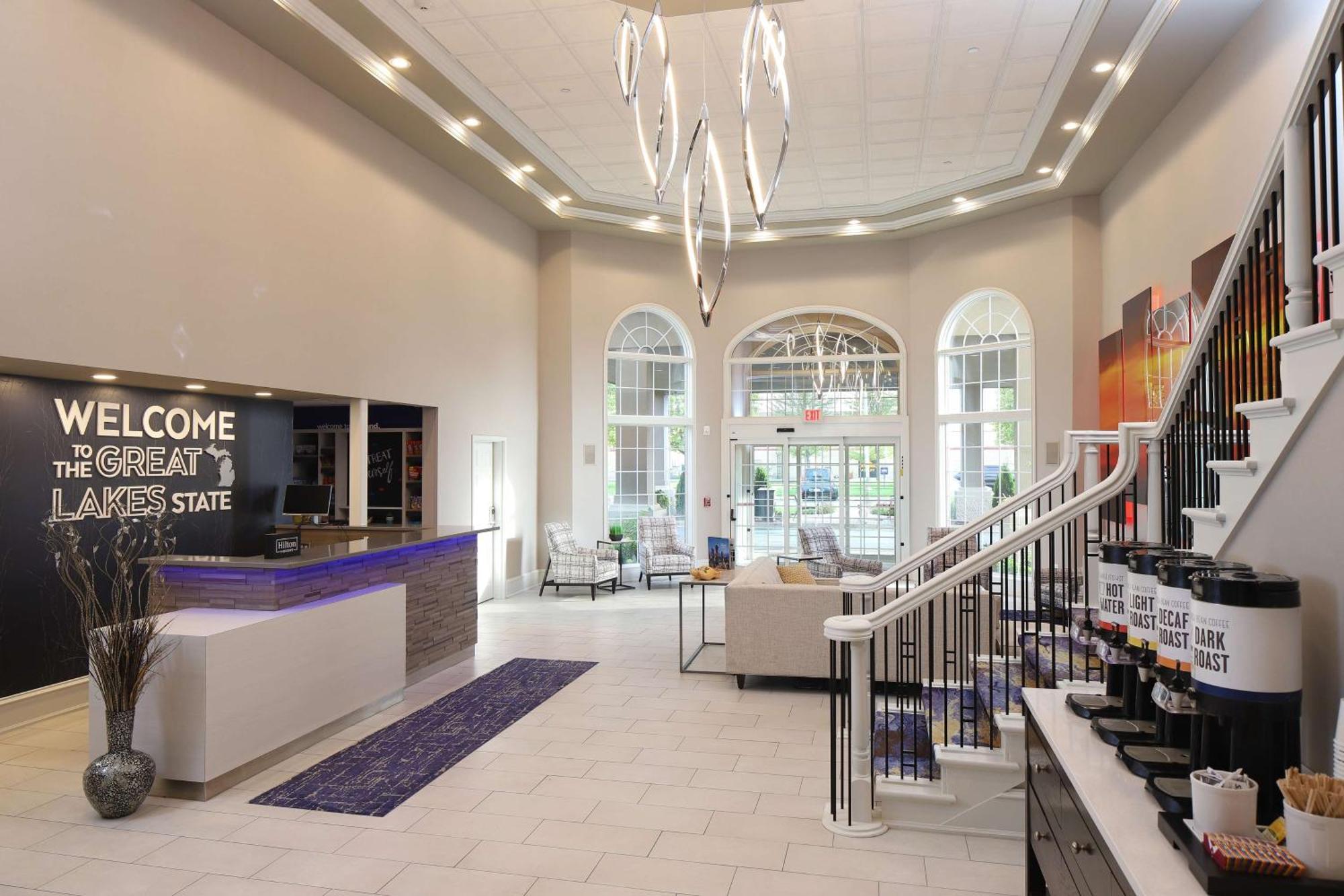 Hampton Inn Holland Buitenkant foto