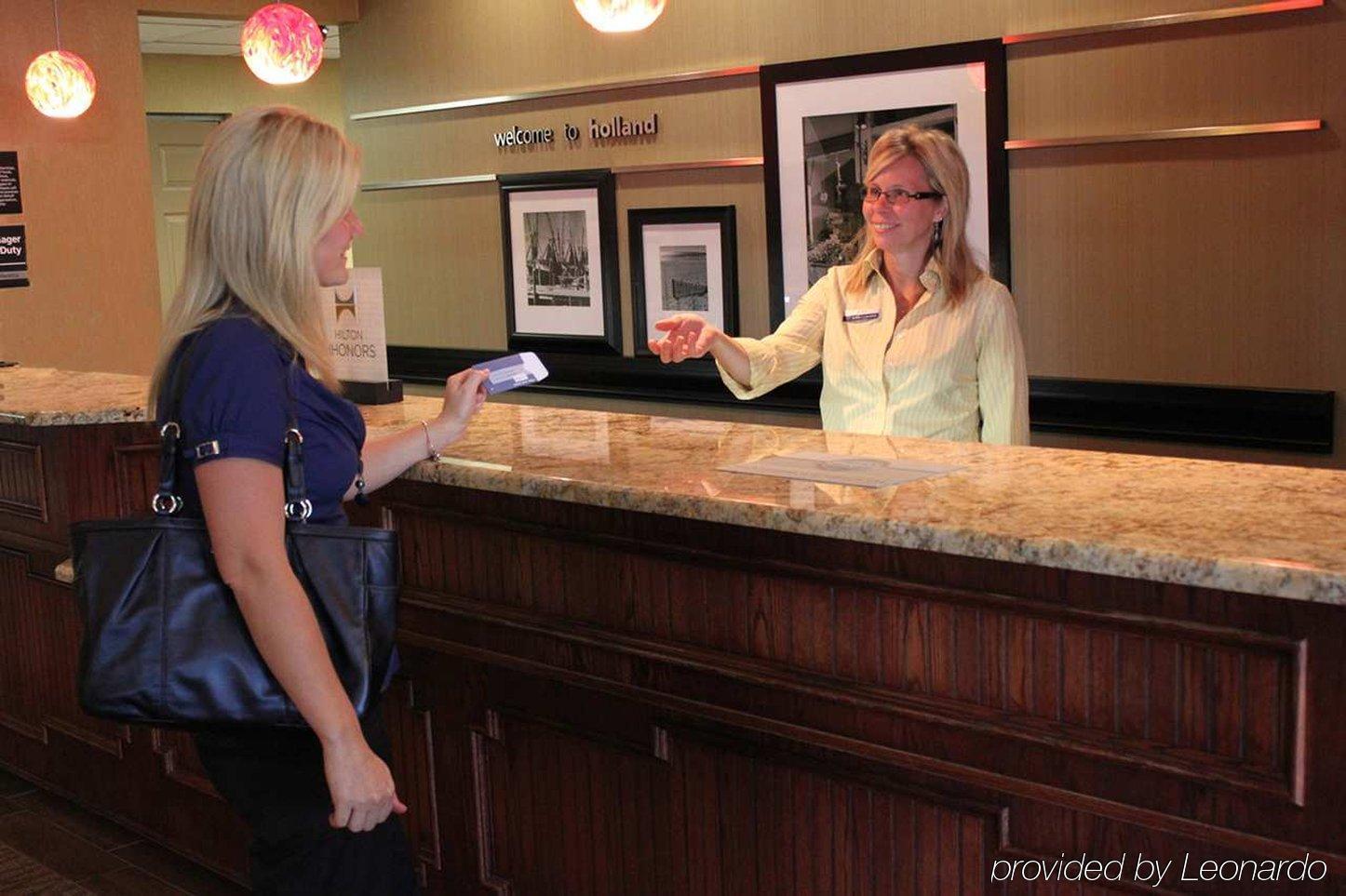 Hampton Inn Holland Interieur foto