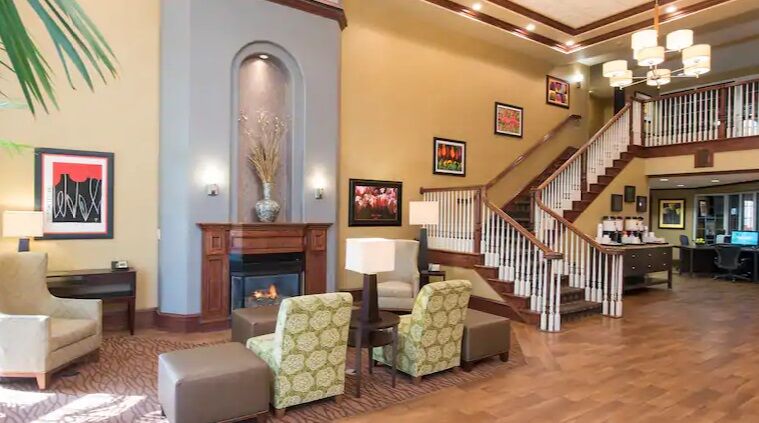 Hampton Inn Holland Buitenkant foto